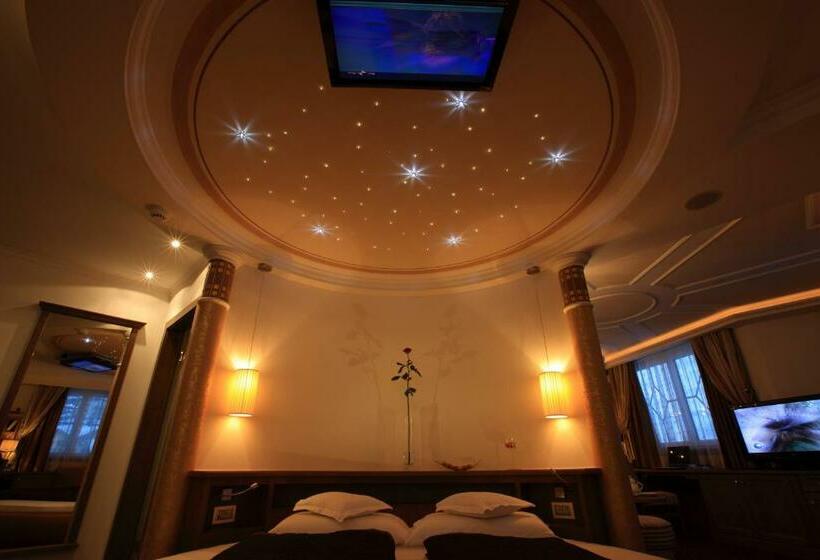 סוויטה עם ג'קוזי, Dolce Avita Hotel Spa & Resort