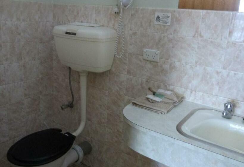 Номер Стандарт, Grand Central Motel