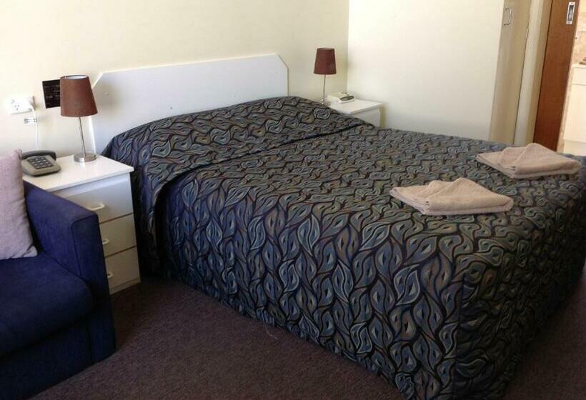 Номер Стандарт, Grand Central Motel