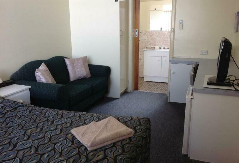 Номер Стандарт, Grand Central Motel