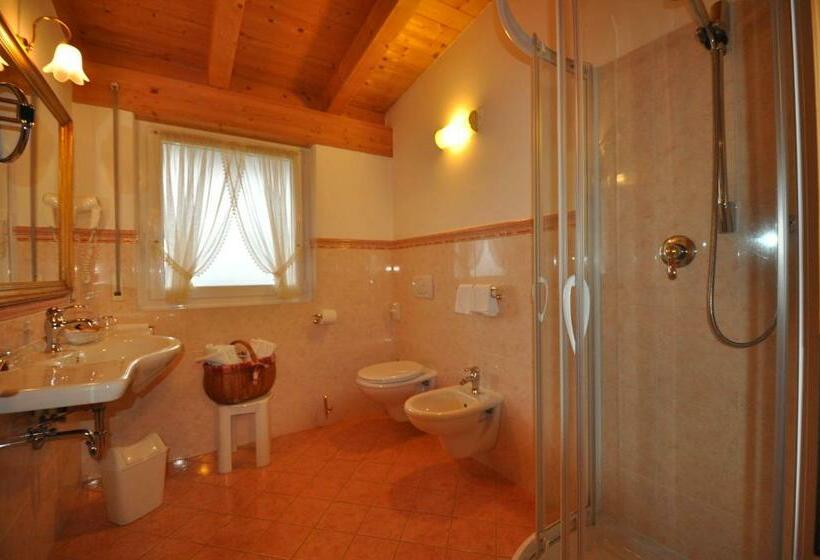 غرفة سوبيريور مزودة بشرفة, Adults Only Hotel Grafenstein