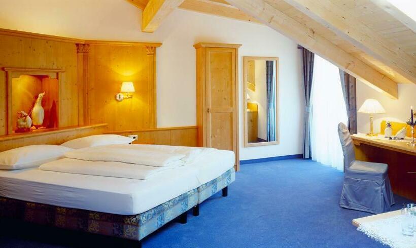 غرفة ديلوكس مزودة بشرفة, Adults Only Hotel Grafenstein