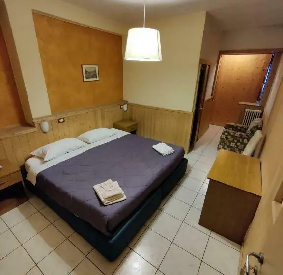 スタンダードルーム, Albergo Baffo