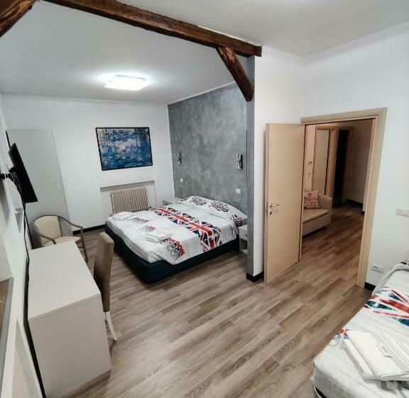 4인용 스탠다드 룸, Albergo Baffo