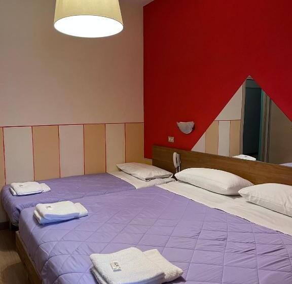 스탠다드 트리플 룸, Albergo Baffo