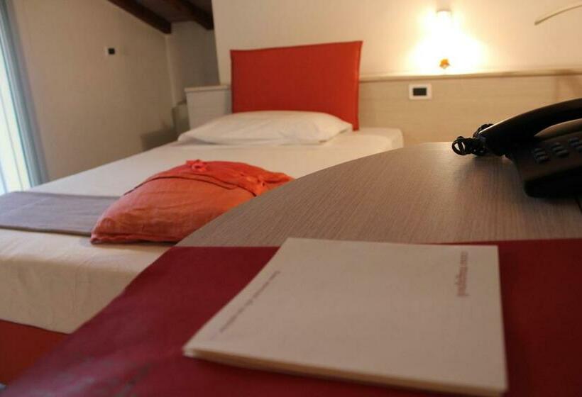 标准单人间, Casa Magagnoli