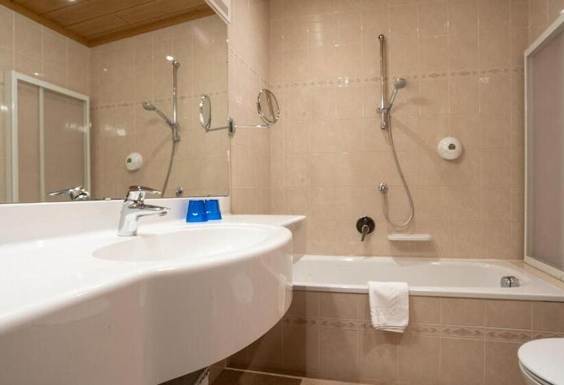 جناح جونيور مطل على الجبل, Cendevaves Alpine Silence