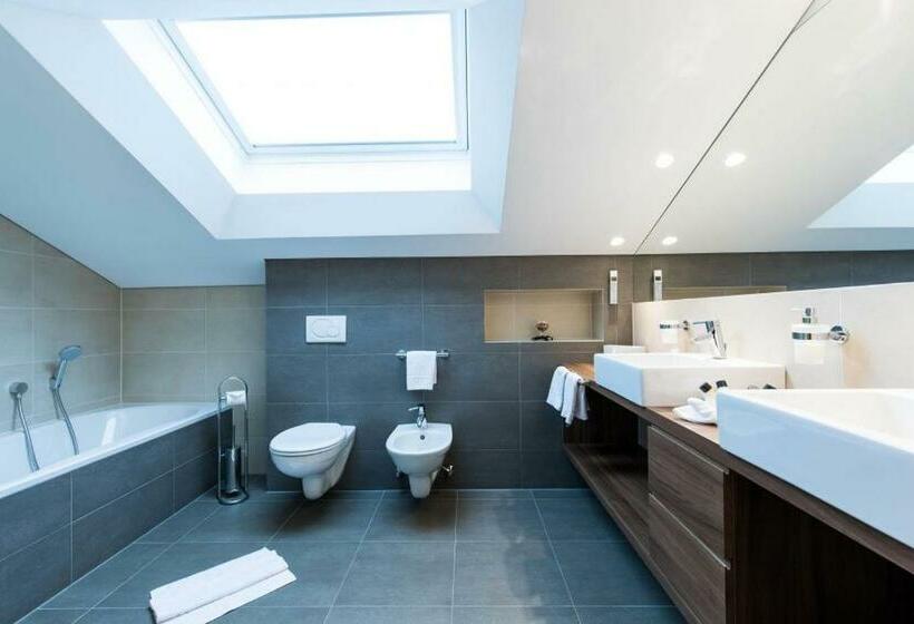 جناح مزوَّد بشرفة, Eden