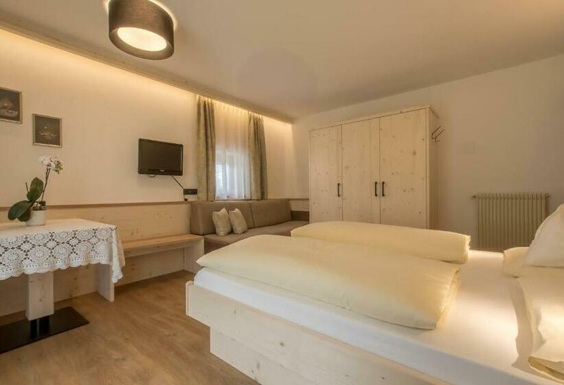 4인용 수피리어 룸, Pensione Camoscio