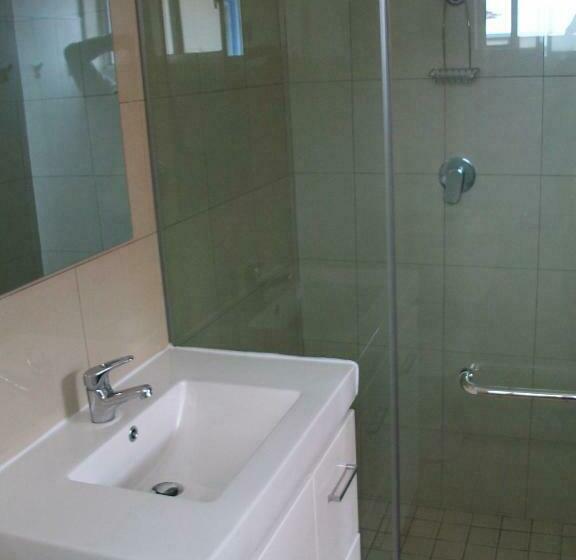 ファミリールーム, John Oxley Motel