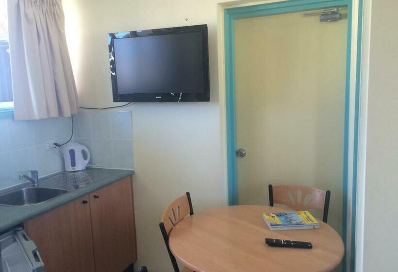 ファミリールーム, John Oxley Motel