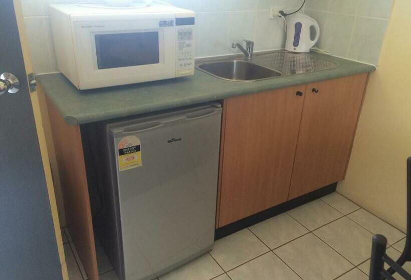 ファミリールーム, John Oxley Motel