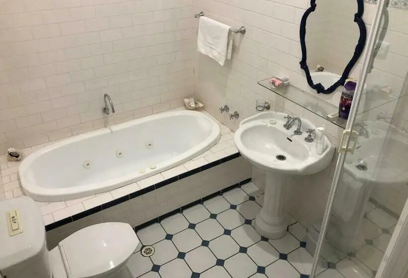 اتاق استاندارد با وان آب گرم, Lorelei Bed & Breakfast