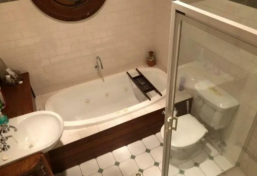 اتاق استاندارد با وان آب گرم, Lorelei Bed & Breakfast