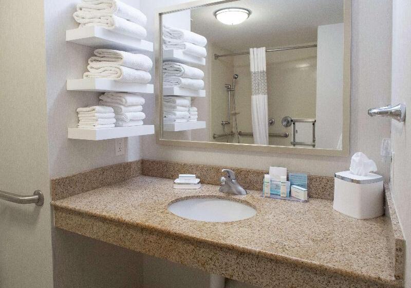 חדר משפחתי, Arthur Phillip Motor Inn