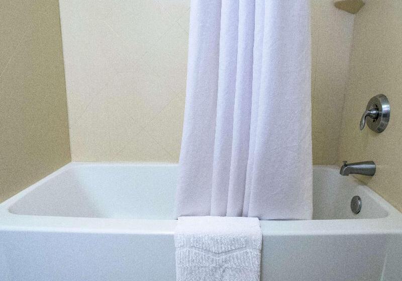 חדר משפחתי, Arthur Phillip Motor Inn