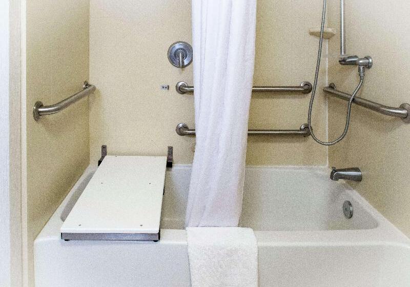 חדר משפחתי, Arthur Phillip Motor Inn