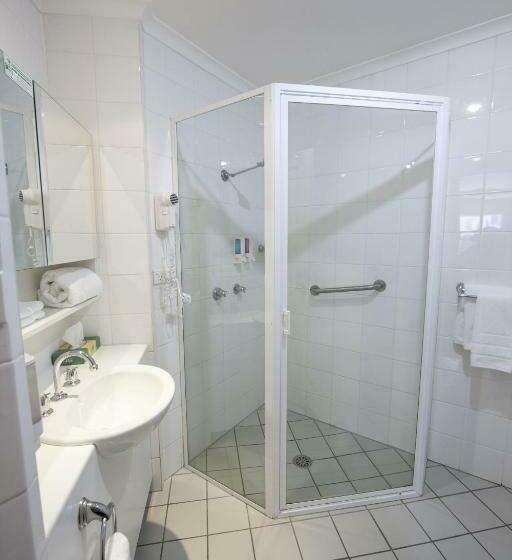 سوییت اجرایی, Redhill Cooma Motor Inn