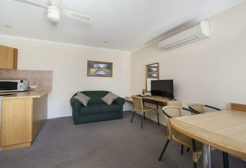 سوییت اجرایی, Redhill Cooma Motor Inn