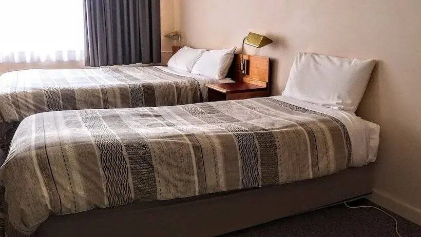 Standard Kolmen Hengen Huone, Redhill Cooma Motor Inn