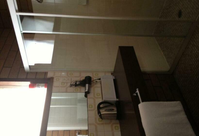 ファミリールーム, Rippleside Park Motor Inn