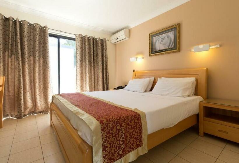 חדר סטנדרט עם מיטת קינג, Novena Palms Motel