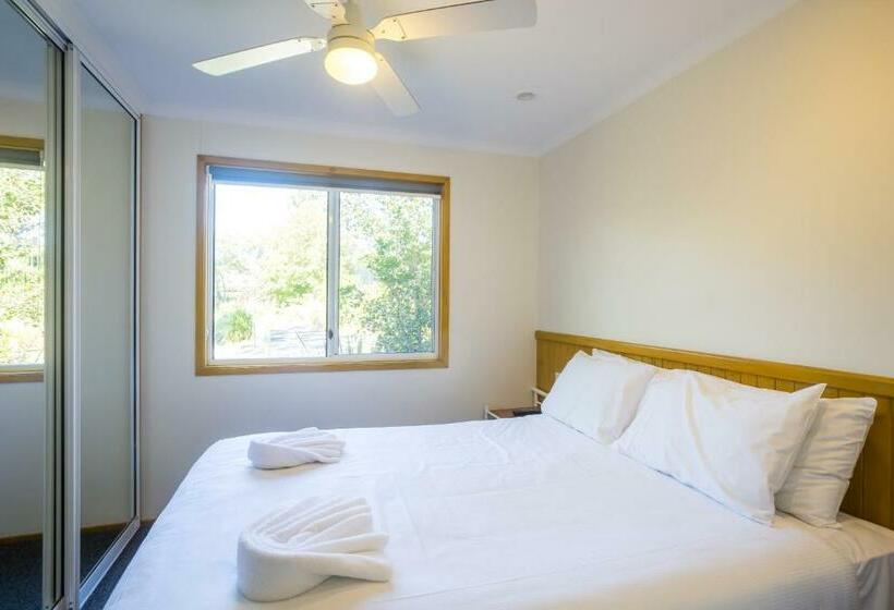 Вилла 2 Спальни, Fingal Bay Holiday Park