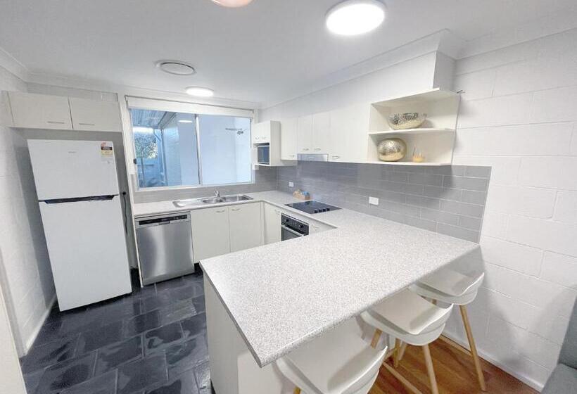Дом 3 Спальни, Fingal Bay Holiday Park