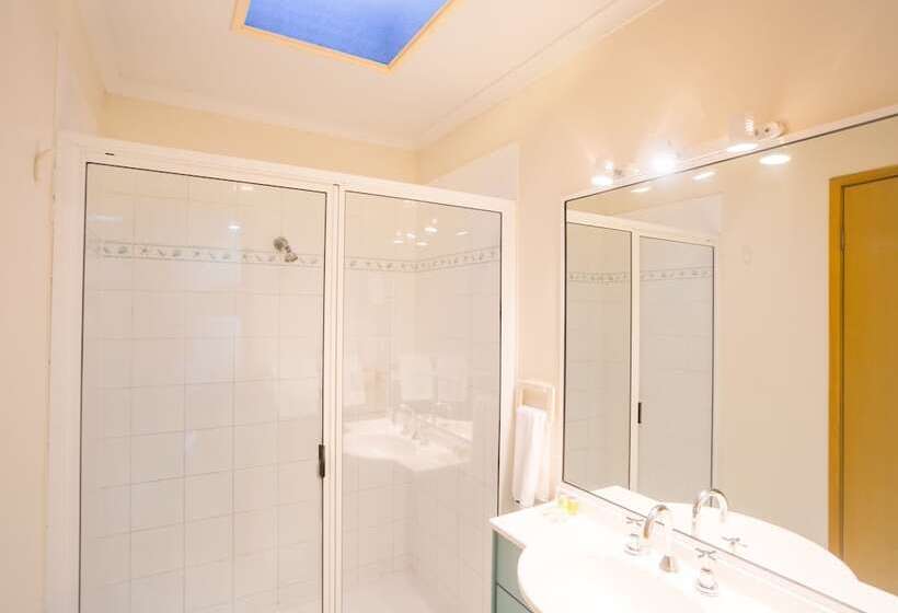 ツーベッドルーム ヴィラ, Fingal Bay Holiday Park