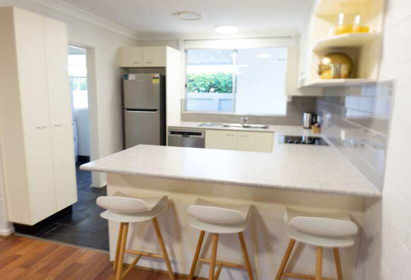Дом 3 Спальни, Fingal Bay Holiday Park