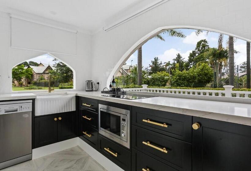 오두막, Seahorse Inn Hotel & Villas