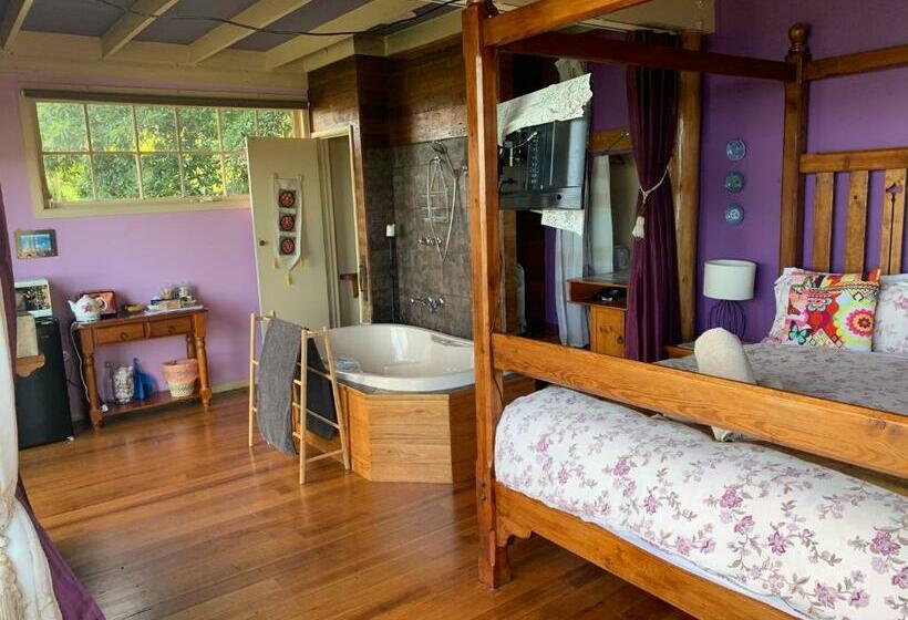 디럭스 테라스 룸 바다 전망, The Goat And Goose Bed & Breakfast