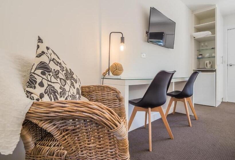 جناح ديلوكس, Tower Motel Marysville