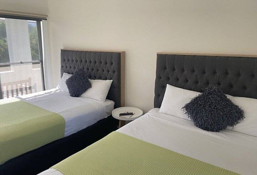 סוויטה דלוקס, Tower Motel Marysville