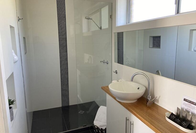 סוויטה דלוקס, Tower Motel Marysville