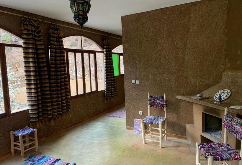 آپارتمان 1 خوابه با چشم‌انداز, Guest House Tigminou