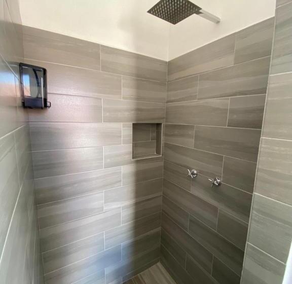 דירת חדר, Estudios Rios