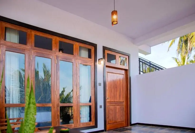Perhehuone, My Resort Yala