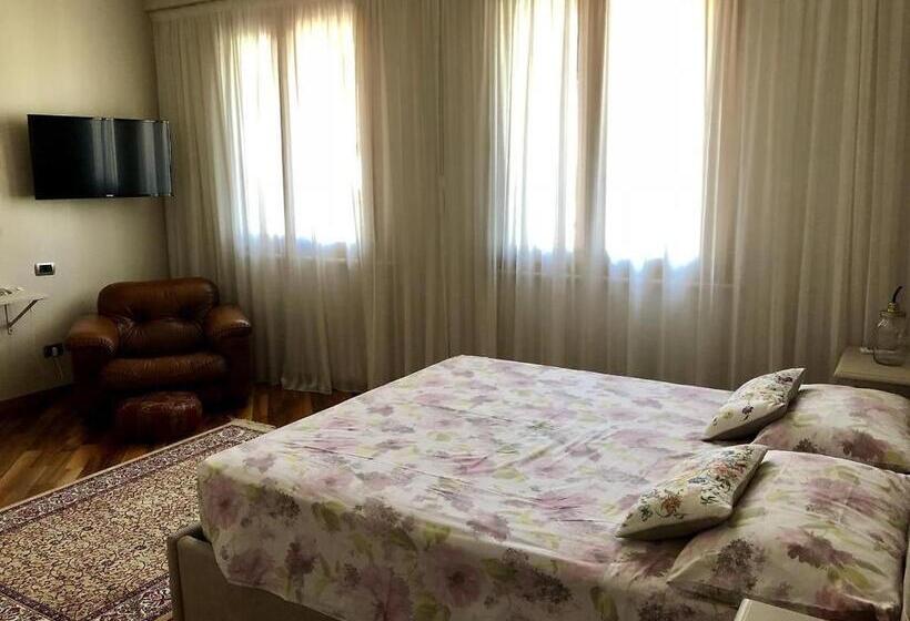 Standard room with outdoor bath, Giulietta Home