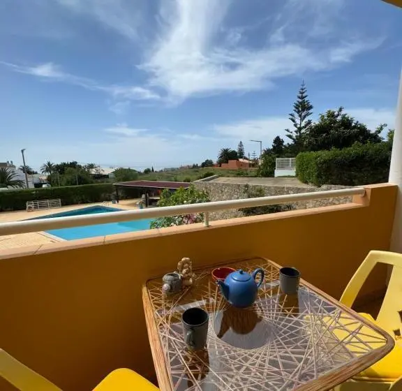 اتاق استاندارد با چشم‌انداز باغ, Lucie Lime Guesthouse