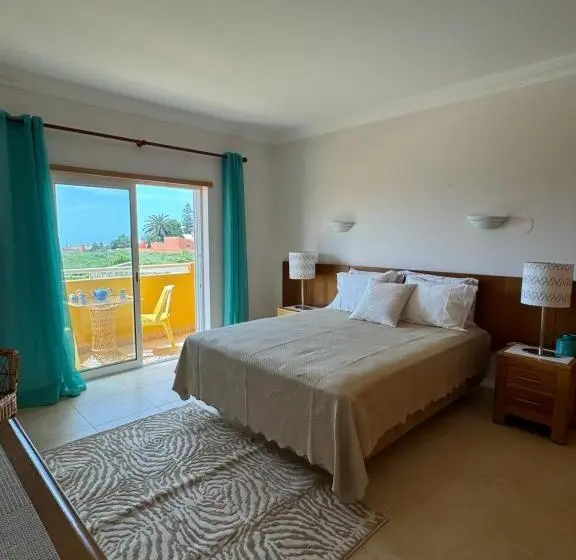 اتاق استاندارد با چشم‌انداز باغ, Lucie Lime Guesthouse