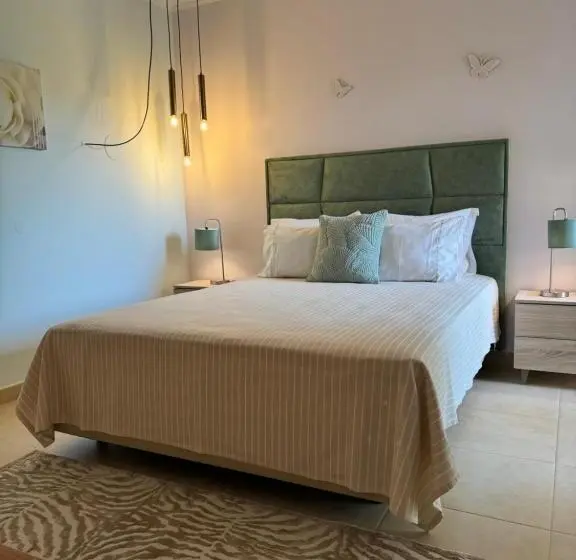 اتاق استاندارد با چشم‌انداز باغ, Lucie Lime Guesthouse