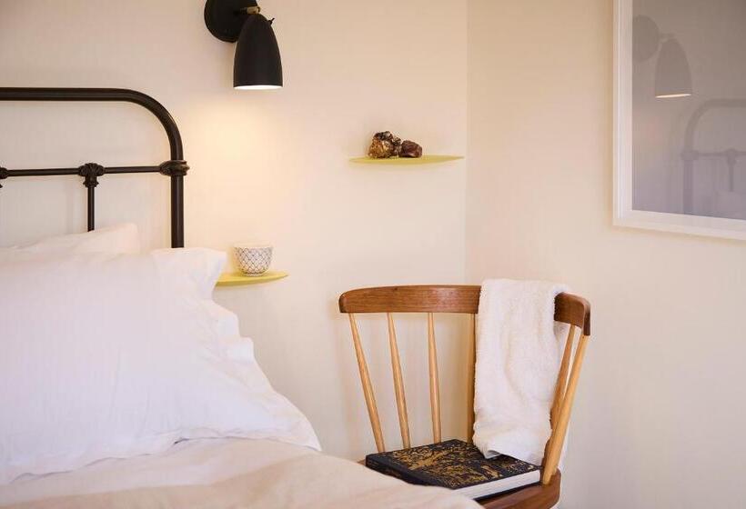 带大床的标准间, Modja Modja House