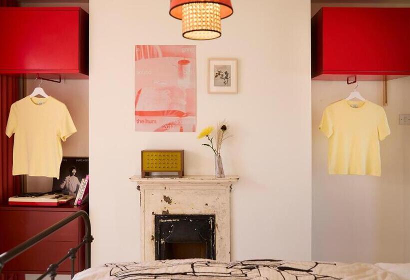 带大床的标准间, Modja Modja House