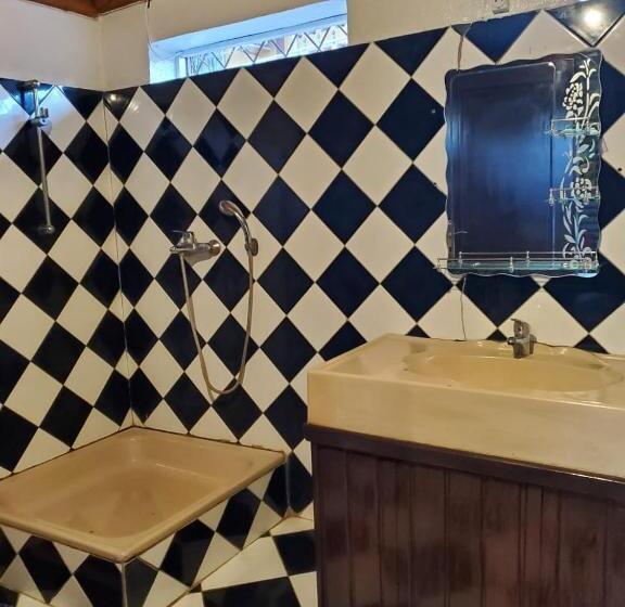 اتاق یک تخته با چشمانداز استخر, Bungalow Chez Mouch Nosy Be 6