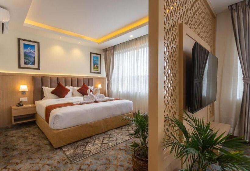 سوییت, Crystal Pashupati