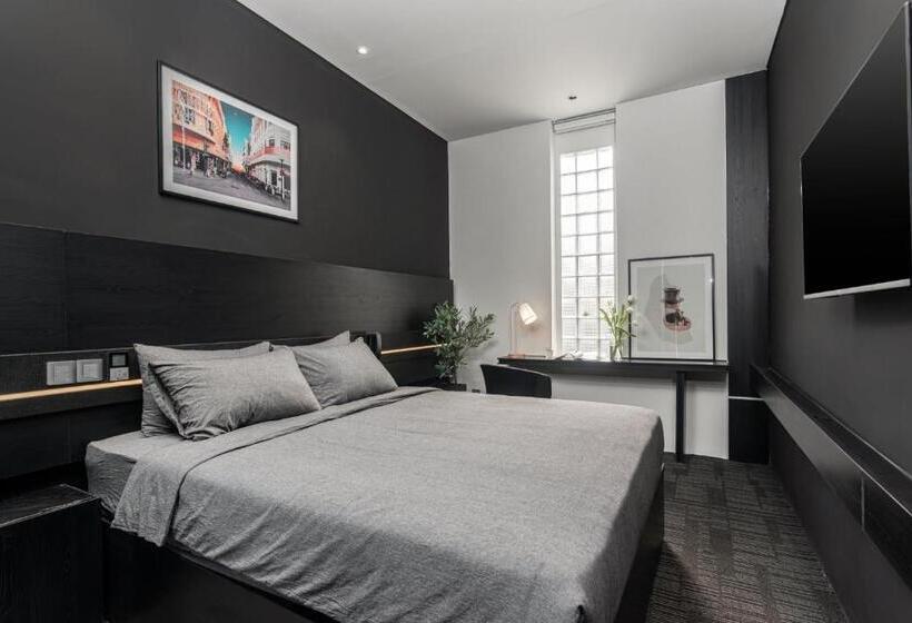 Standard Studio, M Village Nguyễn Kiệm   Cosmo Airport