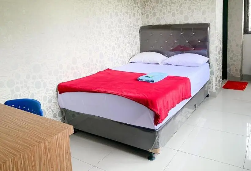 デラックスルーム, Penginapan Losmen Ayu Pamanukan Redpartner