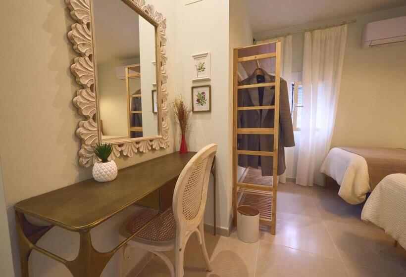 Номер Стандарт Трехместный, Hostal Casa Maria