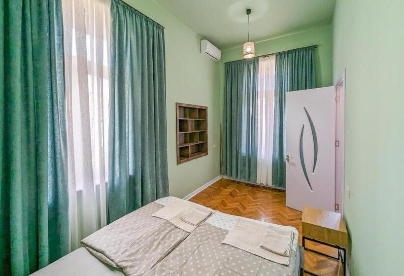 اتاق استاندارد, Guest House Sector 30